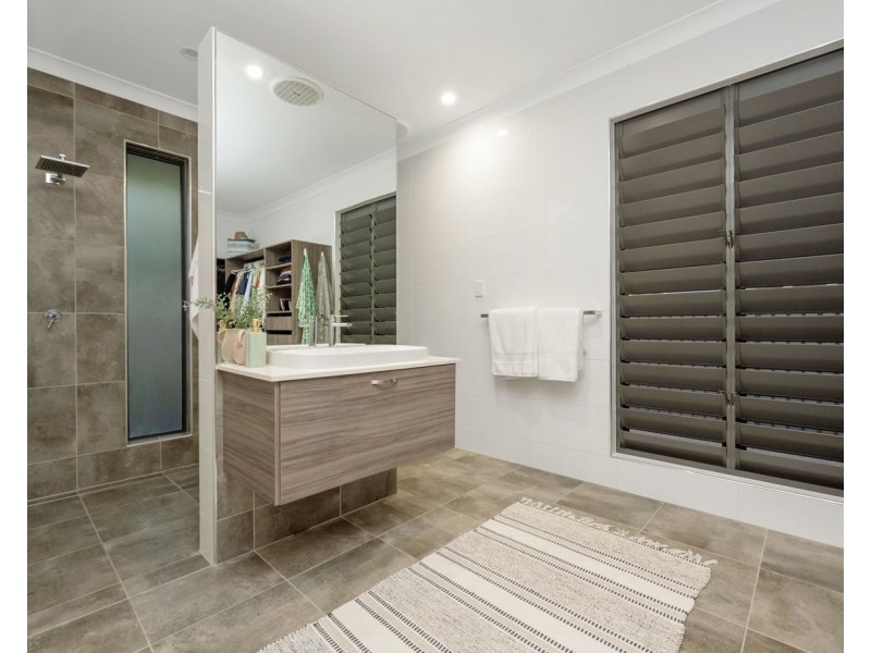 15 Capella Entrance, Burdell QLD 4818