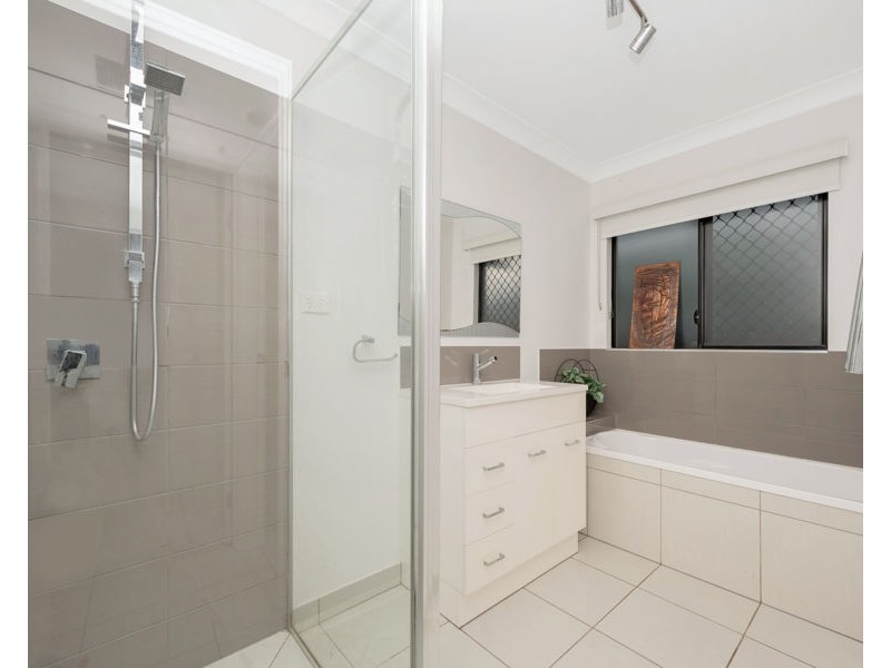 16 Supplejack Court, Mount Low QLD 4818
