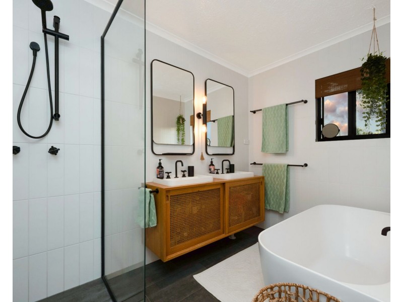 35 Brownhill Street, Mundingburra QLD 4812