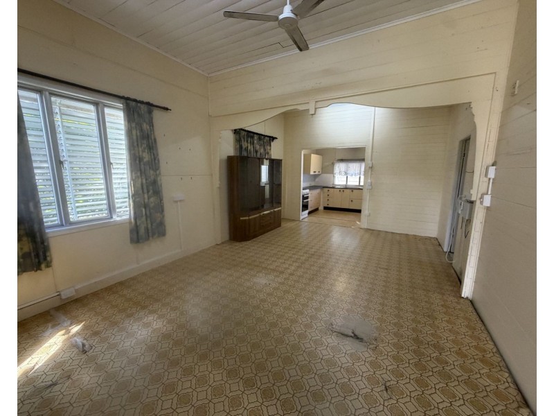 3 Lamington Road, West End QLD 4810