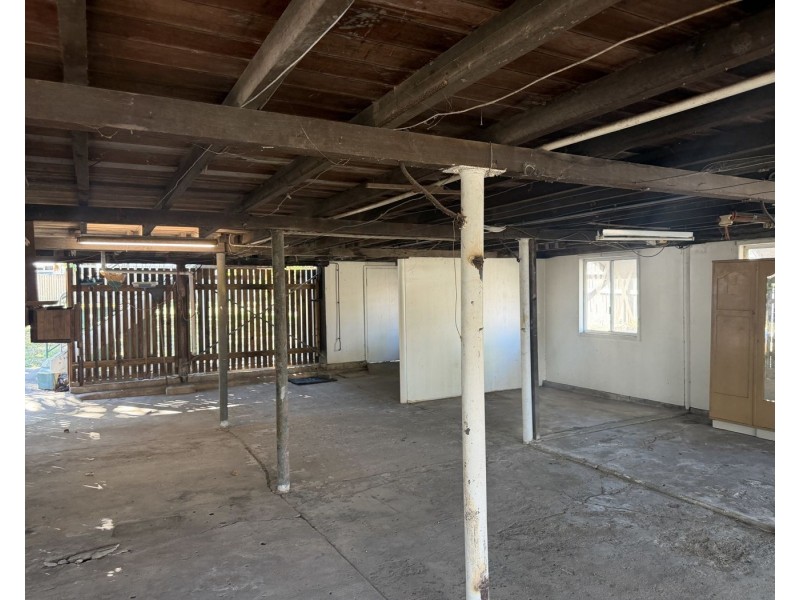 3 Lamington Road, West End QLD 4810