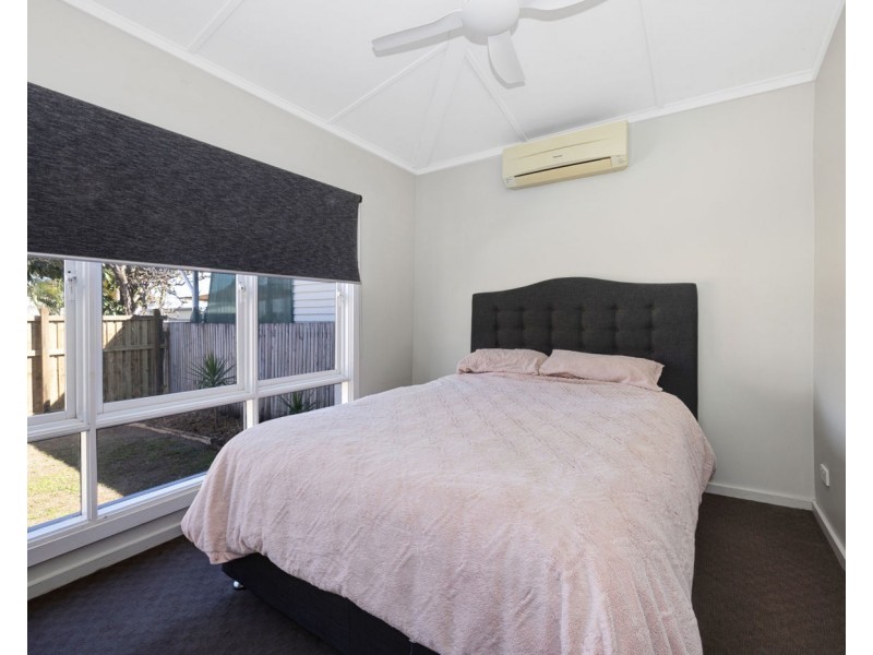 2 Lamington Road, West End QLD 4810