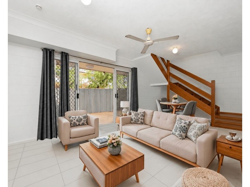 8/7-13 McIlwraith Street, South Townsville QLD 4810