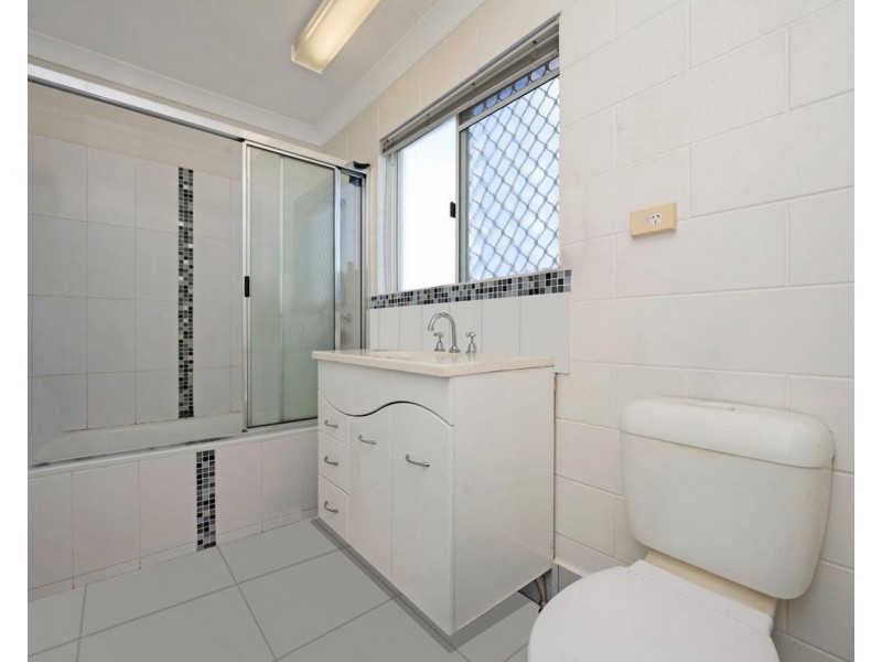 8/7-13 McIlwraith Street, South Townsville QLD 4810