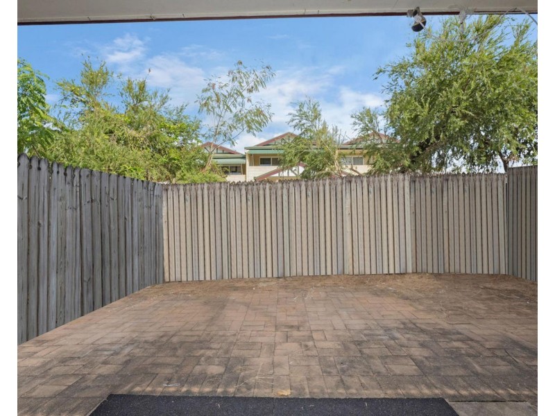8/7-13 McIlwraith Street, South Townsville QLD 4810
