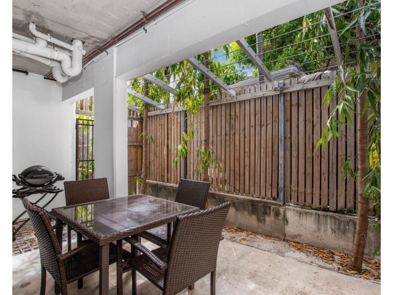 1/9 Carter Street, North Ward QLD 4810