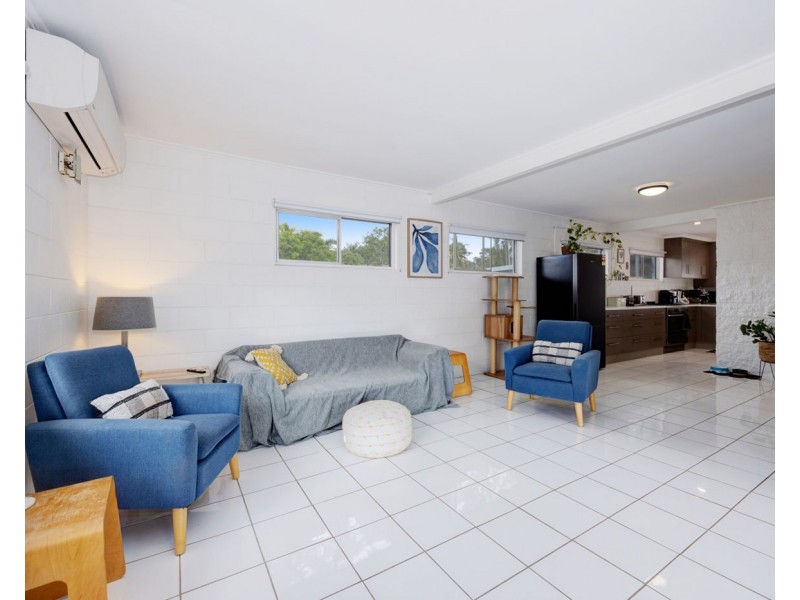 8 Wackett Street, Pallarenda QLD 4810