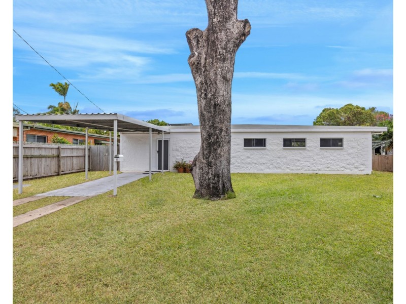 8 Wackett Street, Pallarenda QLD 4810