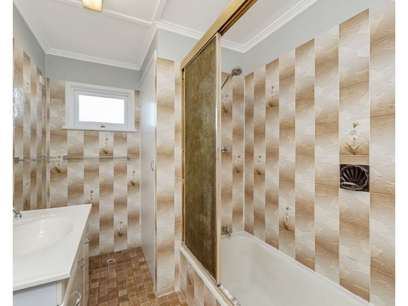 3 Clayton Street, Hermit Park QLD 4812