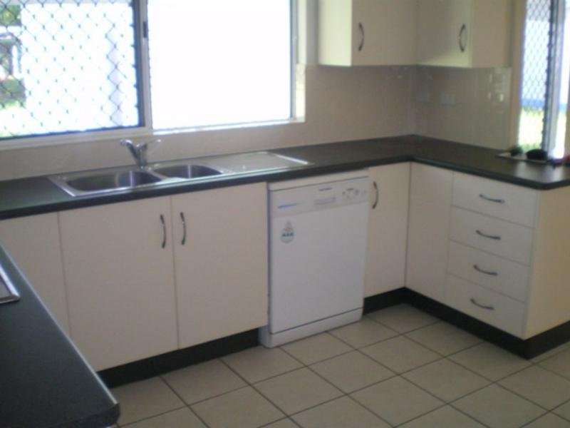 40 Albert Street, Cranbrook QLD 4814