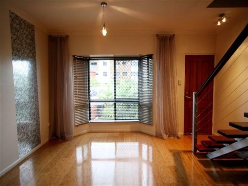 1/50 Plume Street, South Townsville QLD 4810