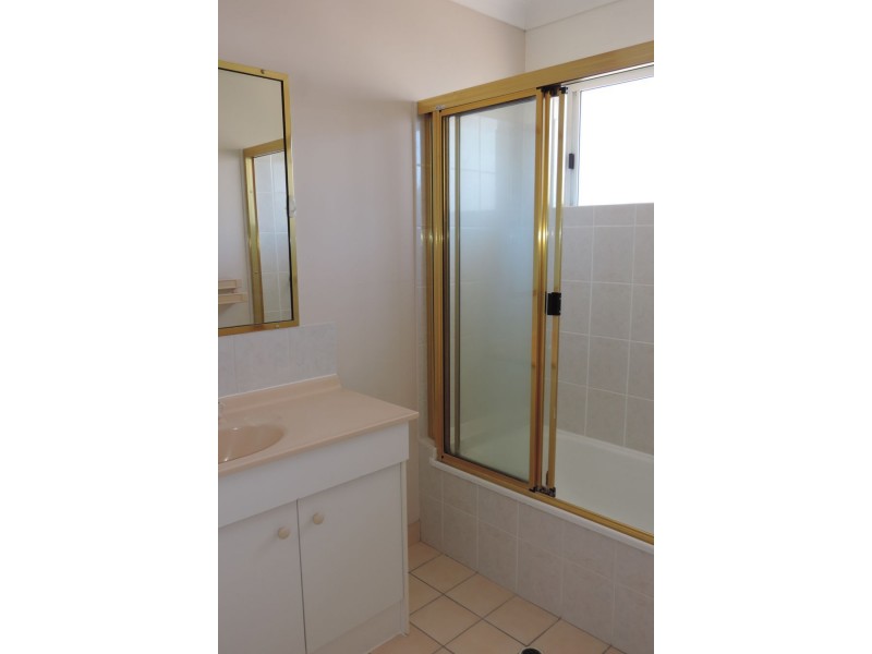 3/11 Second Avenue, Railway Estate QLD 4810