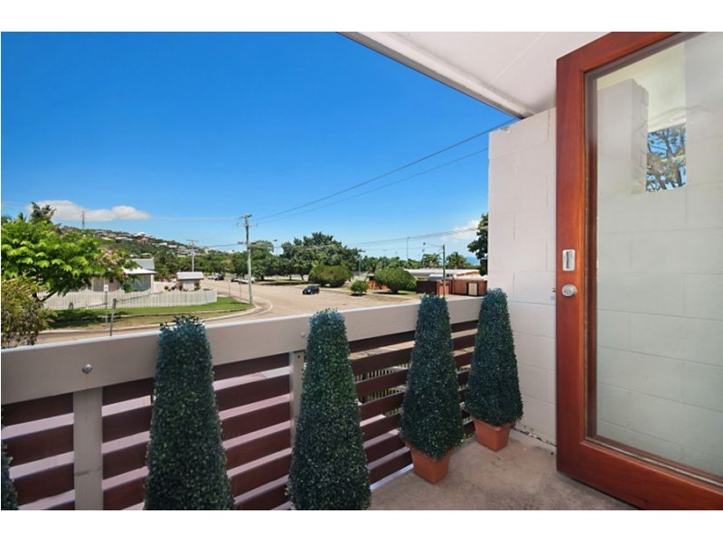 1/17 Kennedy Street, North Ward QLD 4810