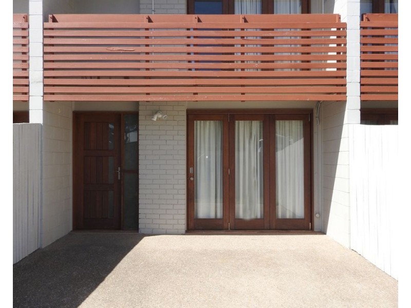 4/17 Kennedy Street, North Ward QLD 4810