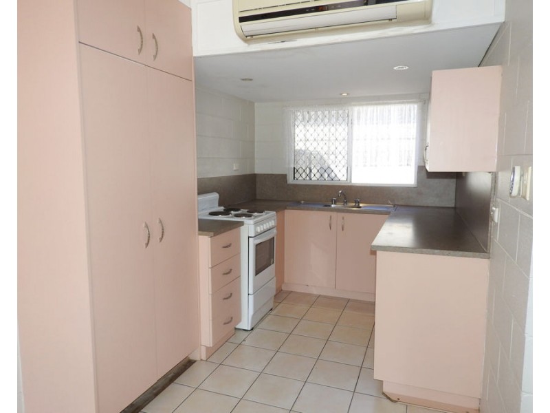 4/17 Kennedy Street, North Ward QLD 4810