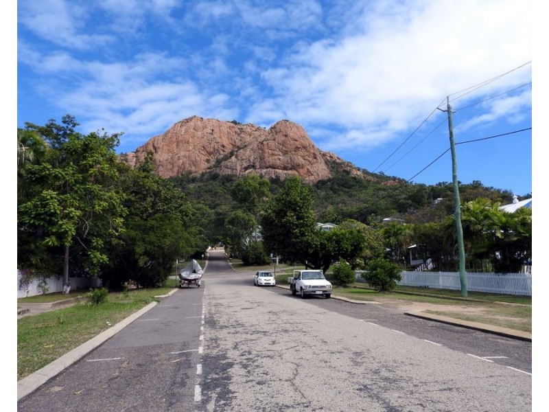 4/17 Kennedy Street, North Ward QLD 4810