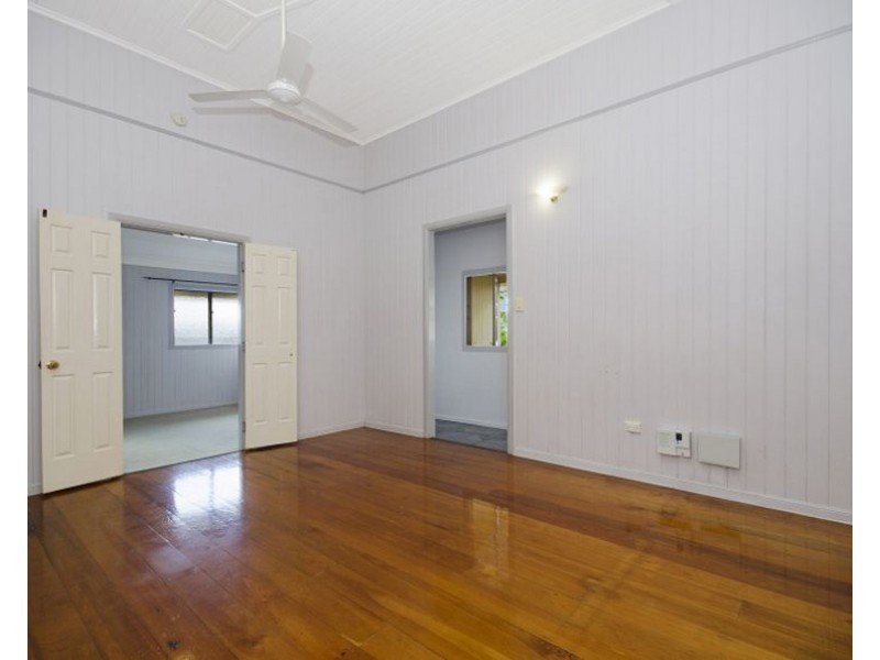 1/11 Harold Street, West End QLD 4810