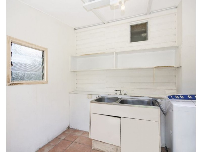 1/11 Harold Street, West End QLD 4810