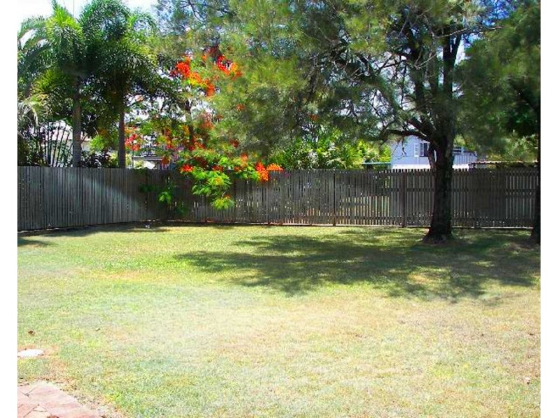 4 Hindley Street, Currajong QLD 4812