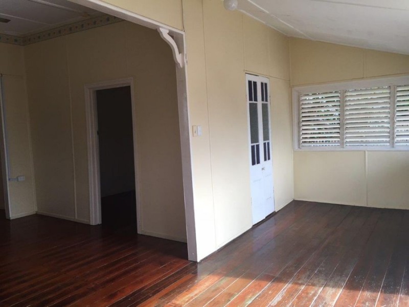 64 Tenth Avenue, Railway Estate QLD 4810