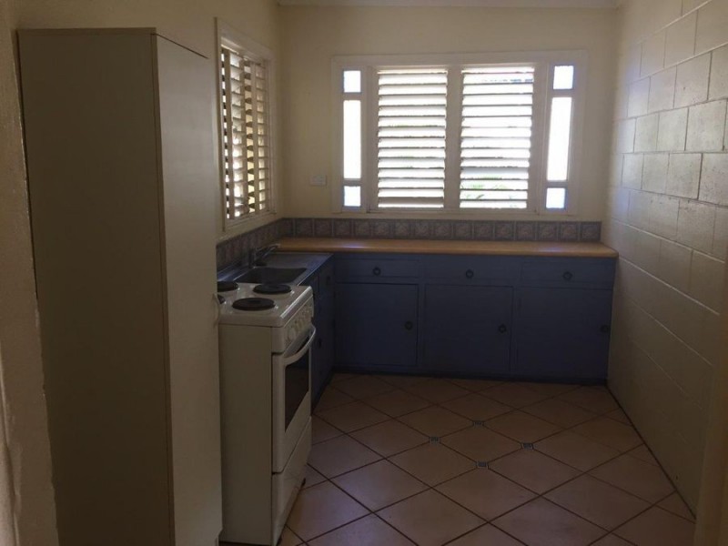 64 Tenth Avenue, Railway Estate QLD 4810