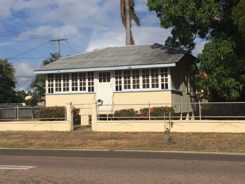 64 Tenth Avenue, Railway Estate QLD 4810