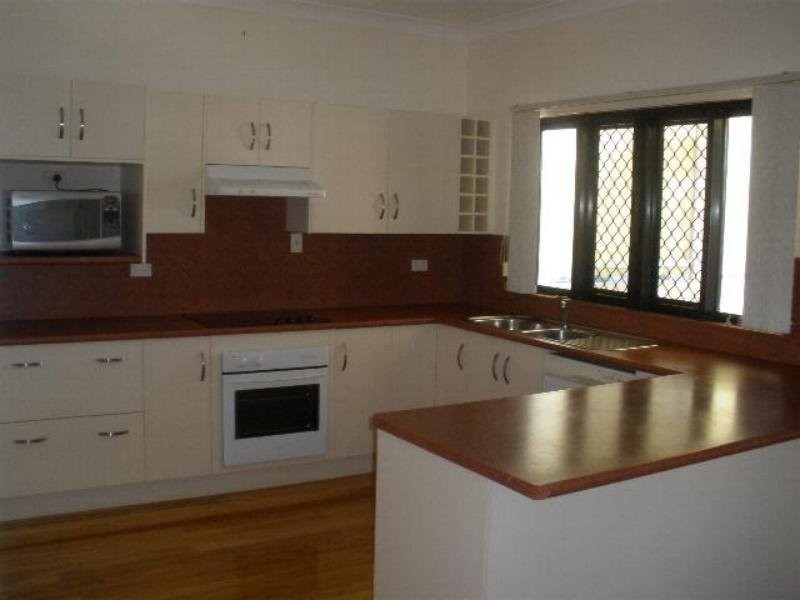Pimlico QLD 4812