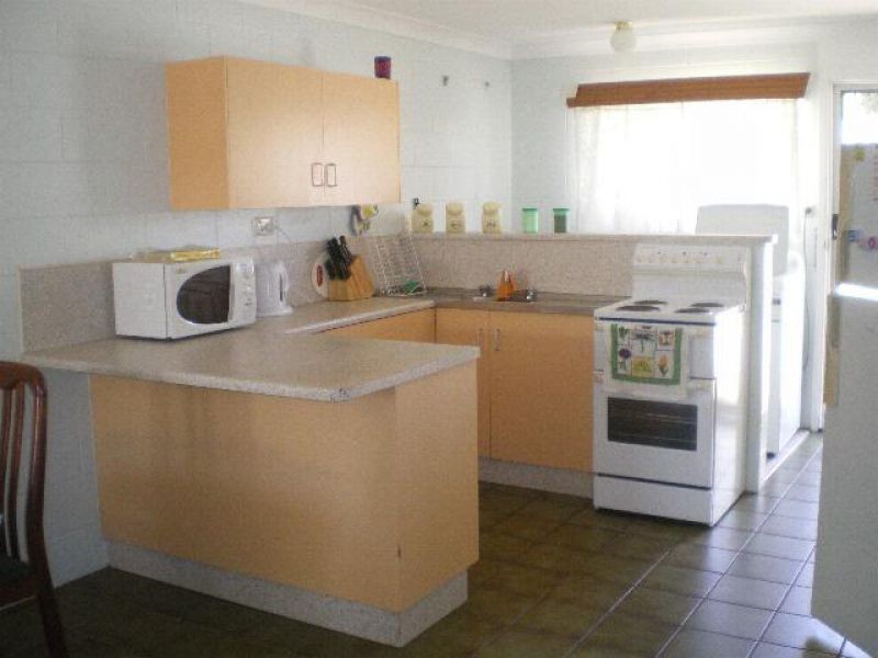West End QLD 4810