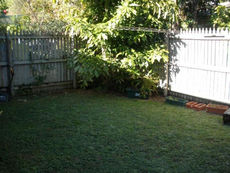 West End QLD 4810