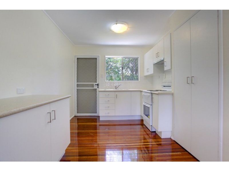 16 Valencia Street, Kirwan QLD 4817