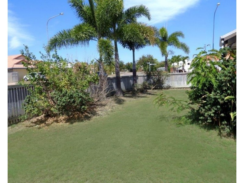 2/12 Bel Air Avenue, Kirwan QLD 4817