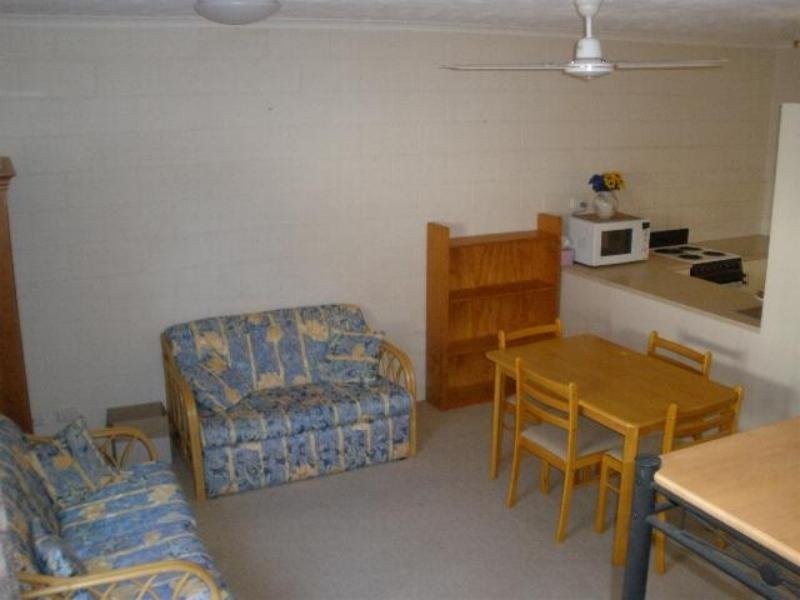 4/7 Cook Street, North Ward QLD 4810