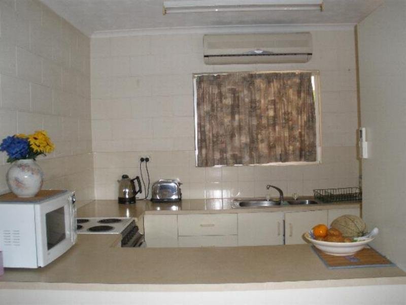 4/7 Cook Street, North Ward QLD 4810