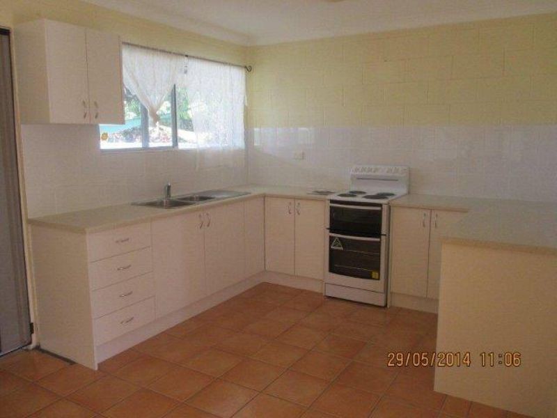West End QLD 4810