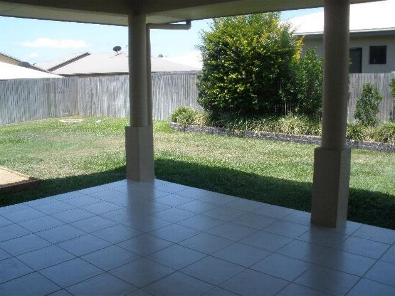 55 Crestbrook Drive, Mount Louisa QLD 4814