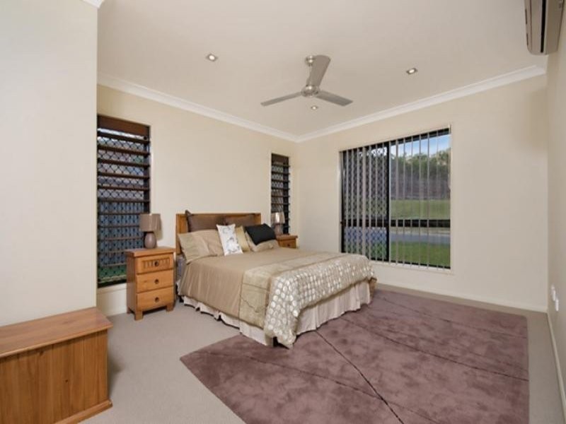 11 Jindalee Crs, Douglas QLD 4814