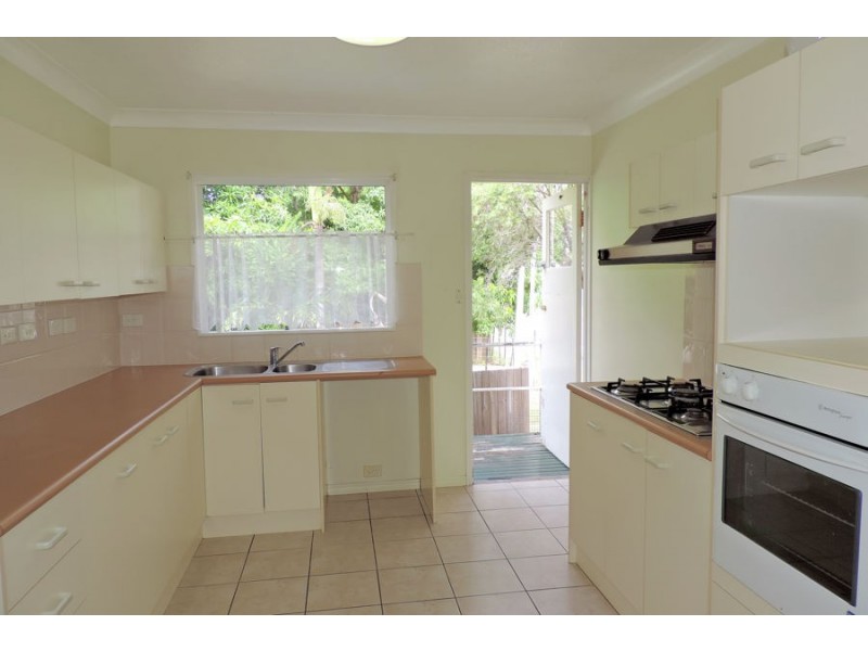 216 Charles Street, Cranbrook QLD 4814