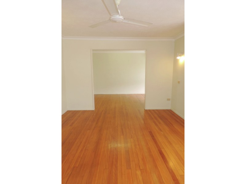 216 Charles Street, Cranbrook QLD 4814