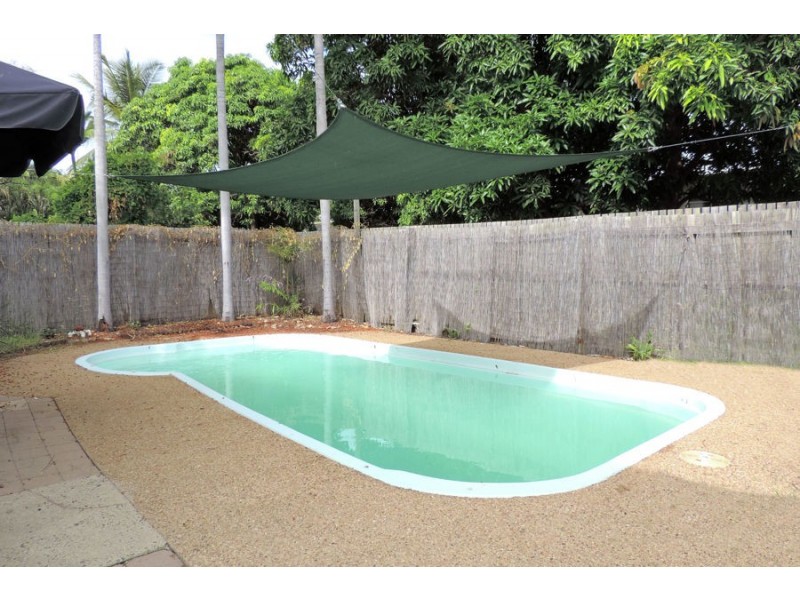 216 Charles Street, Cranbrook QLD 4814