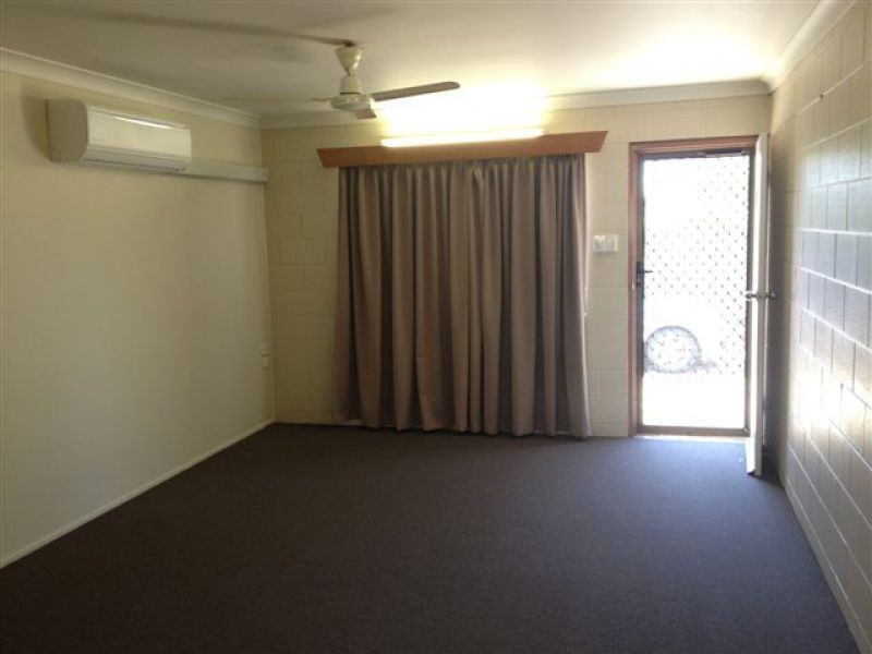1/10 Einasleigh Crescent, Pimlico QLD 4812