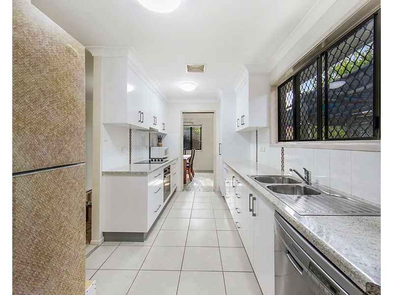 10 Sallows Street, Pallarenda QLD 4810