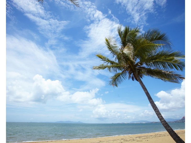 10 Sallows Street, Pallarenda QLD 4810