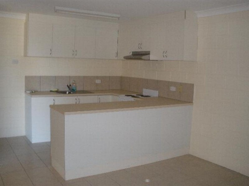 West End QLD 4810