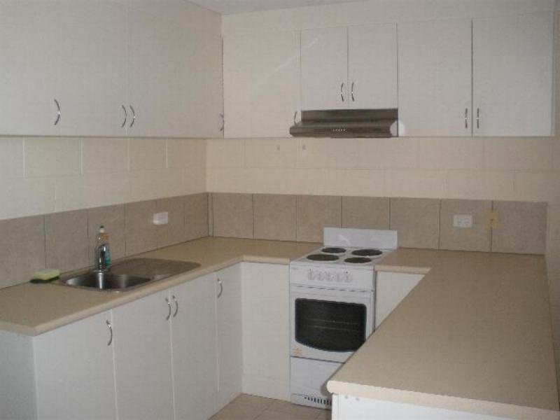 West End QLD 4810