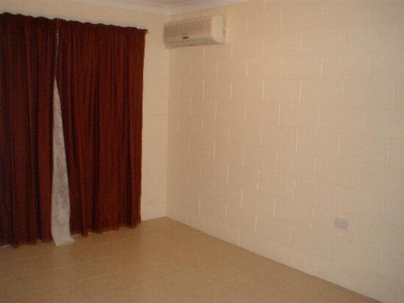 West End QLD 4810