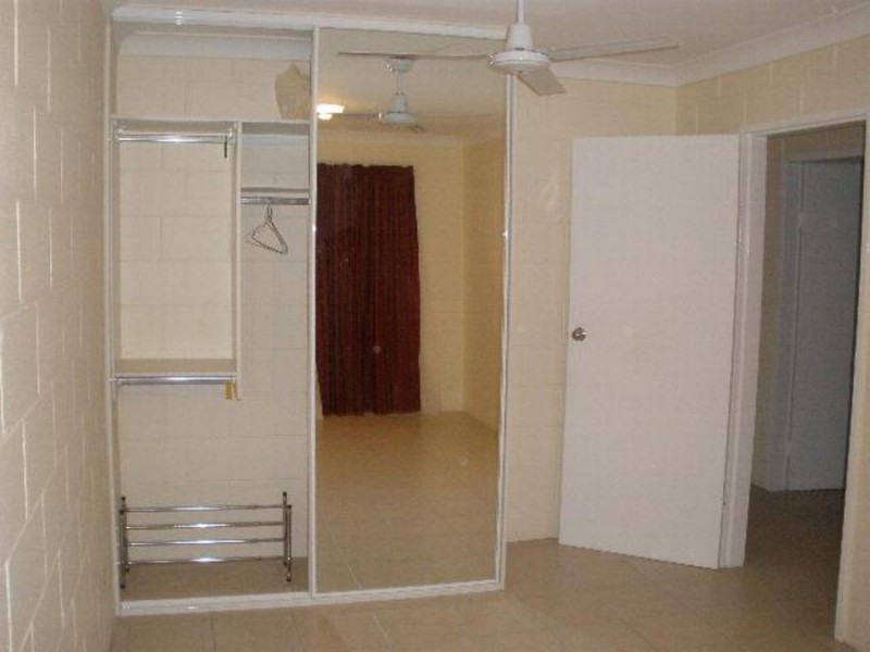 West End QLD 4810