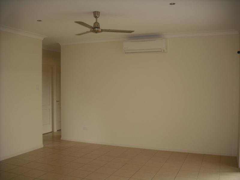 21 Daintree Drive, Bushland Beach QLD 4818