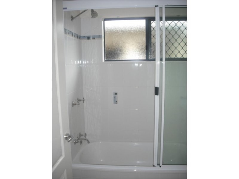 21 Daintree Drive, Bushland Beach QLD 4818