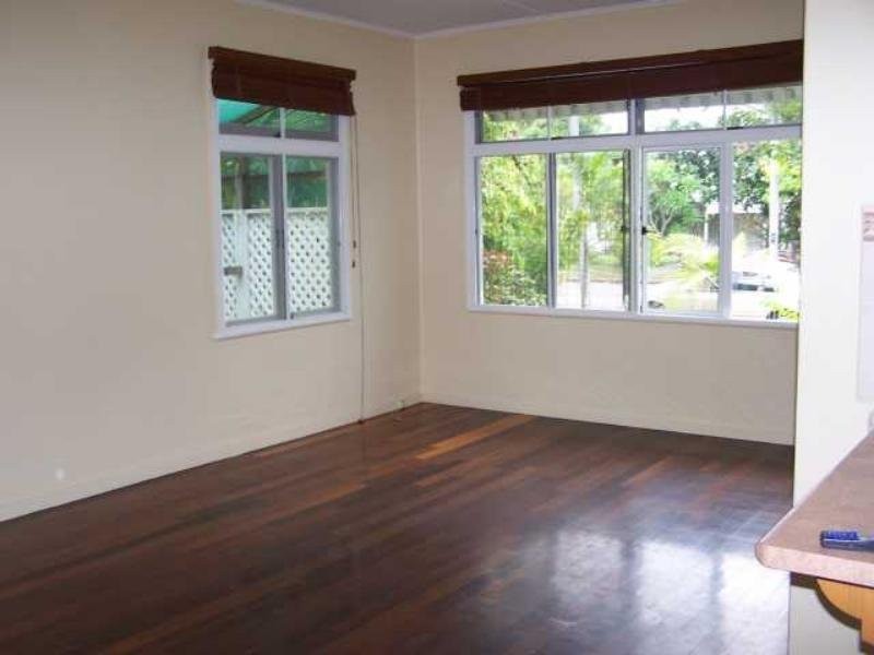 Rowes Bay QLD 4810