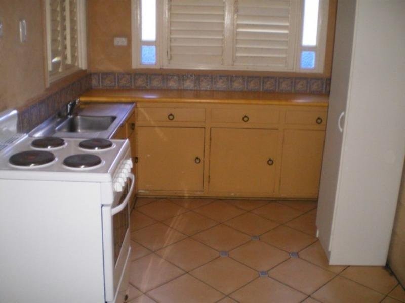 Railway Estate QLD 4810